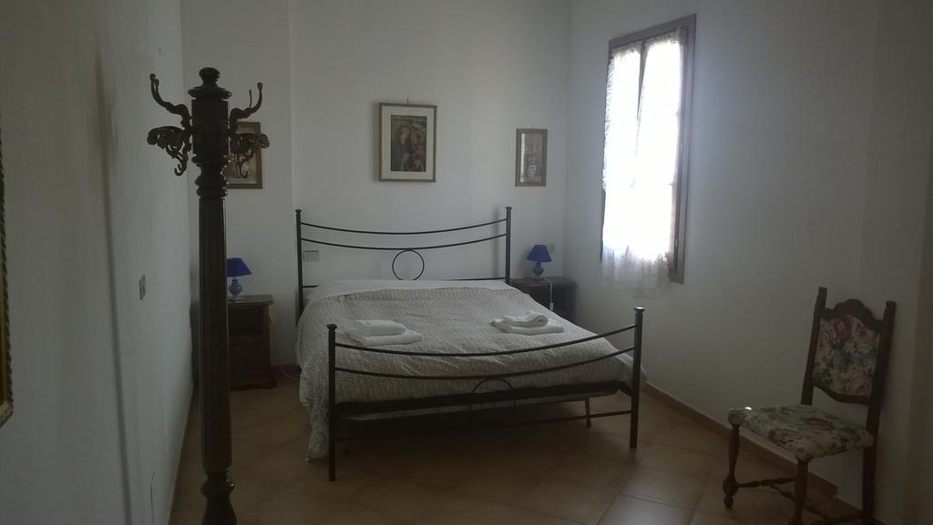 Villa Agriturismo Il Cavallone à Montelupo Fiorentino Chambre photo